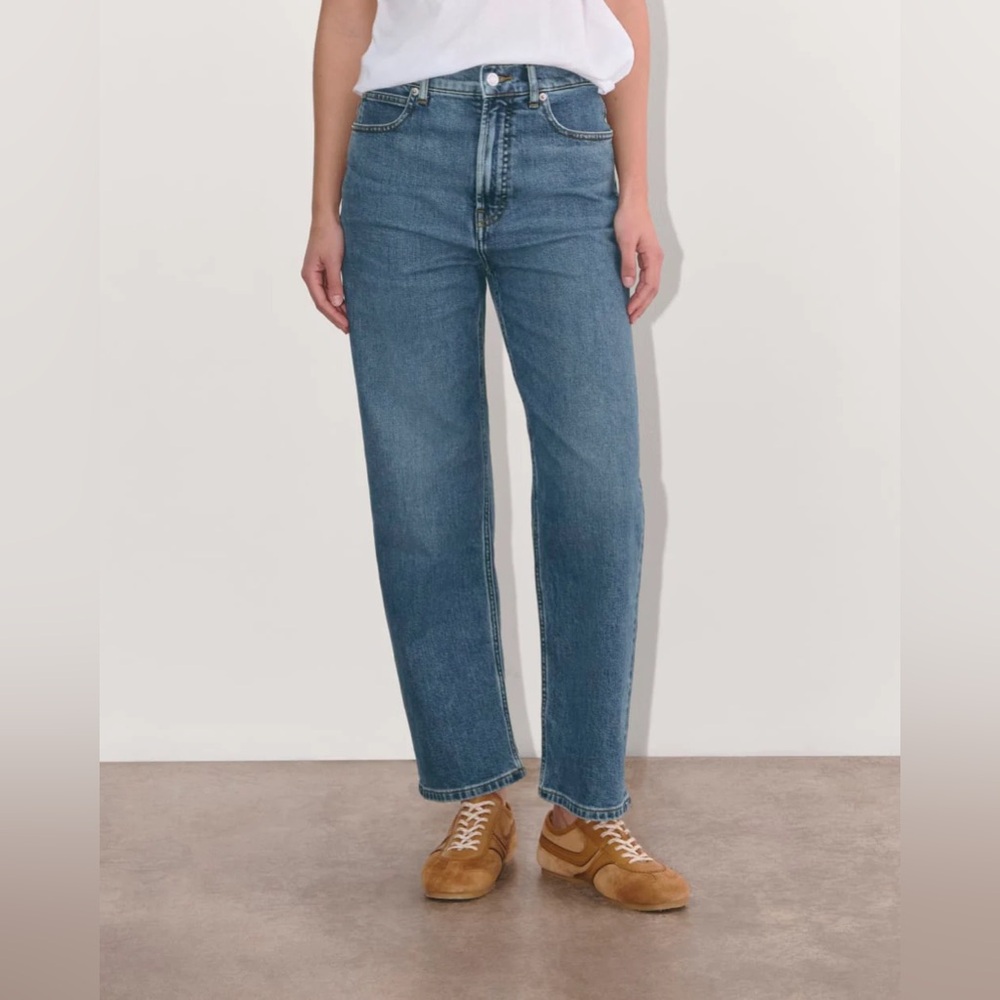 Everlane Women's Straight Leg Jeans in Blue